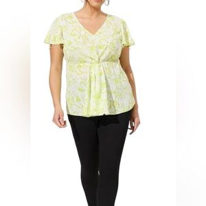 Torrid plus floral v neck flutter sleeves twist front top, 2X, green print